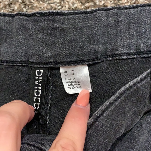 🔥 H&M shorts - Picture 2 of 3